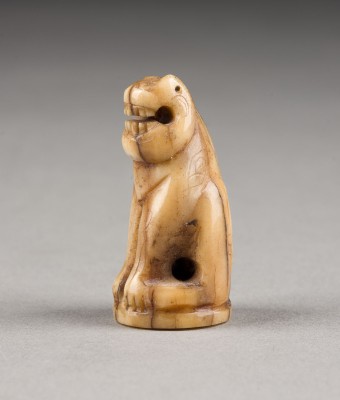 Auction 143<br>EIN NETSUKE AUS HIRSCHHORN