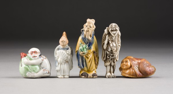 Auction 143<br>EIN FÜNFTEILIGES KONVOLUT VON NETSUKE UND OKIMONO
