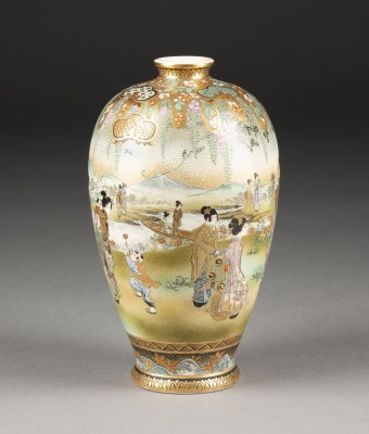 Auktion 143<br>EINE EIFÖRMIGE SATSUMA-VASE