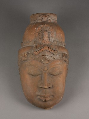 Auction 143<br>EIN KOPF VON BODHISATTVA AUS TERRAKOTTA