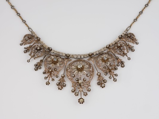 Auction 146<br>DIAMANT COLLIER