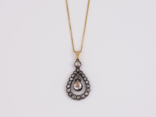 Auction 146<br>ANTIKER DIAMAT ANHÄNGER MIT KETTE