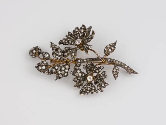 Auction 146<br>DIAMANT BROSCHE