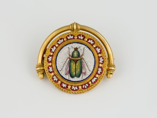 Auction 146<br>VIKTORIANISCHE MIKRO-MOSAIK BROSCHE