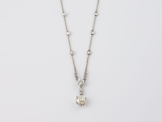 Auction 146<br>DIAMANT COLLIER