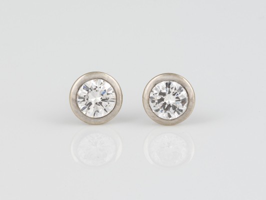 Auction 146<br>BRILLANT OHRSTECKER