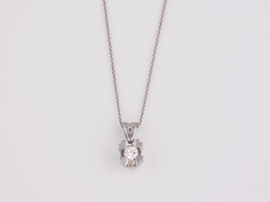 Auction 146<br>BRILLANT ANHÄNGER MIT KETTE