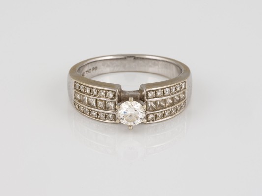 Auction 146<br>BRILLANT RING