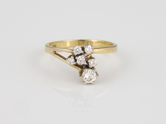 Auction 146<br>BRILLANT RING