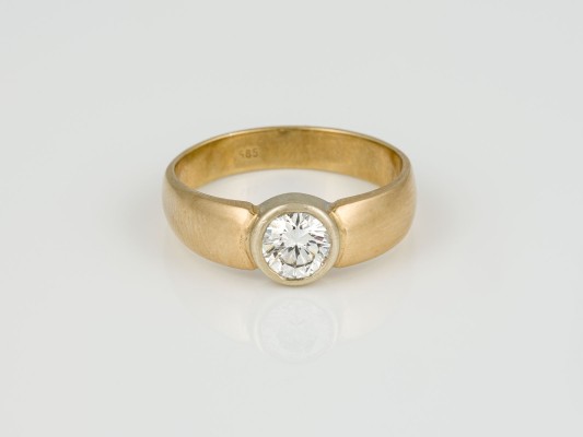 Auktion 146<br>BRILLANT SOLITÄR RING