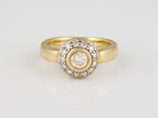 Auktion 146<br>BRILLANT RING