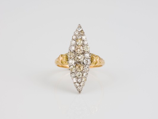 Auction 146<br>MARQUISE DIAMANT RING