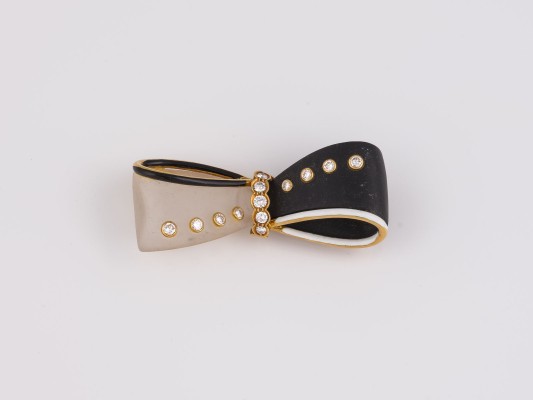 Auction 146<br>BRILLANT BROSCHE/ANHÄNGER