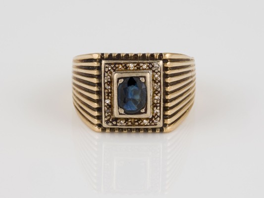 Auktion 146<br>SAPHIR RING