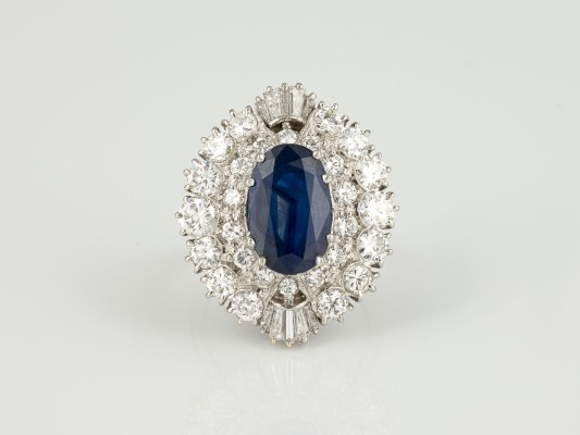 Auction 146<br>SAPHIR-BRILLANT RING