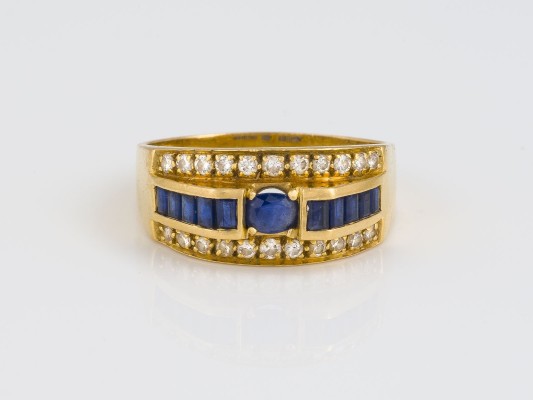 Auktion 146<br>SAPHIR RING