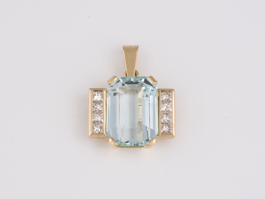 Auction 146<br>AQUAMARIN ANHÄNGER