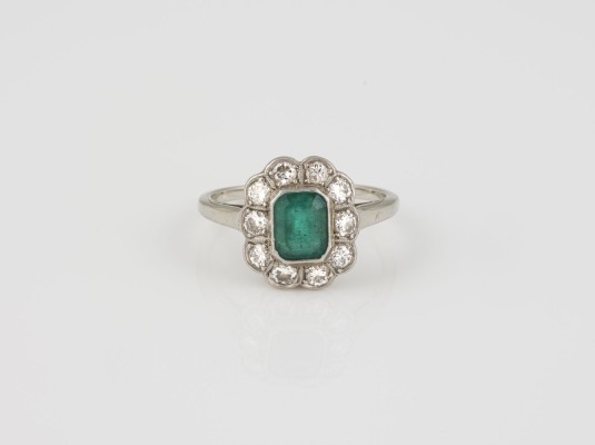 Auction 146<br>ANTIKER SMARAGD RING