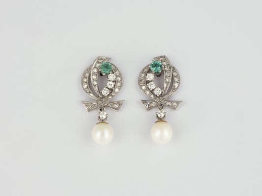 Auction 146<br>PERLEN DIAMANT OHRSTECKER