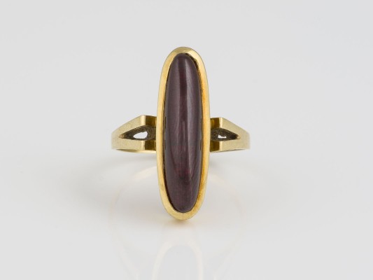 Auktion 146<br>GRANAT RING