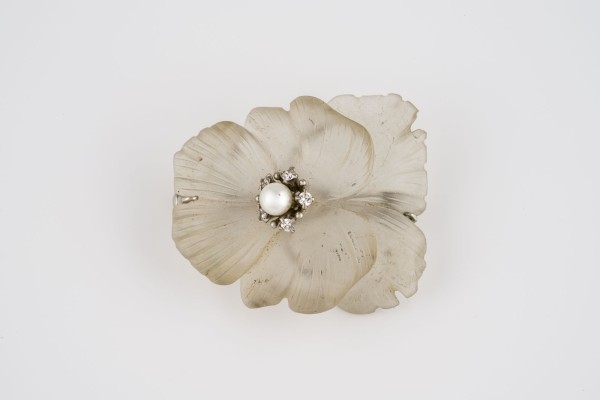 Auction 146<br>BERGKRISTALL BROSCHE