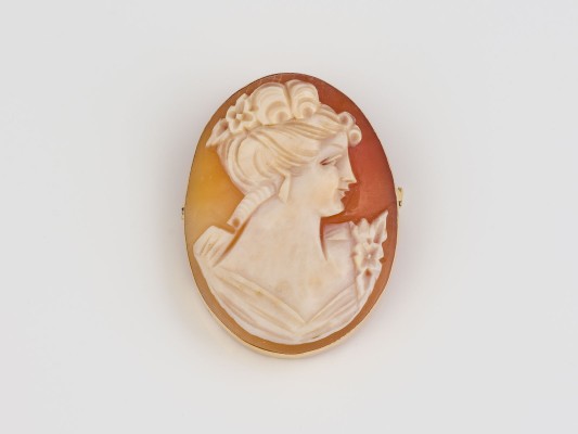 Auction 146<br>KAMEE ANHÄNGER/BROSCHE
