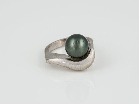 Picture MODERNER PERLEN RING