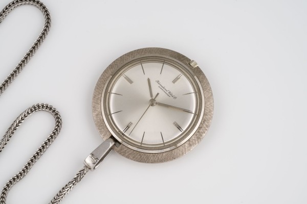 Auction 146<br>SCHAFFHAUSEN TASCHENUHR