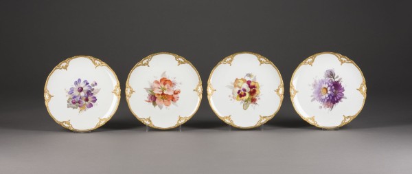 Auction 146<br>VIER TELLER MIT WEICHMALEREI