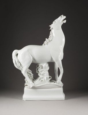 Auction 146<br>GROSSE TIERSKULPTUR 'PFERD I'