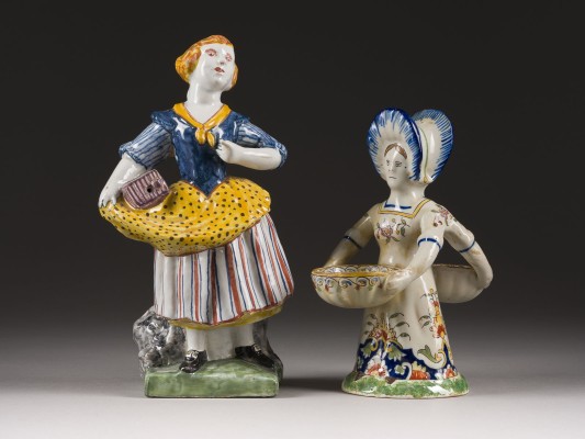 Auction 146<br>ZWEI FAYENCE-FIGUREN