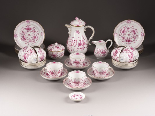 Auktion 146<br>39-TEILIGES KAFFEESERVICE 'INDISCH PURPUR - REICH'