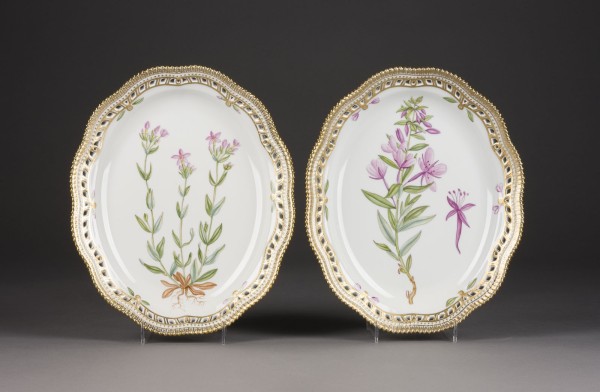 Auction 146<br>ZWEI OVALE SCHALEN 'FLORA DANICA'