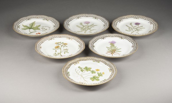 Auction 146<br>SECHS VORSPEISETELLER 'FLORA DANICA'