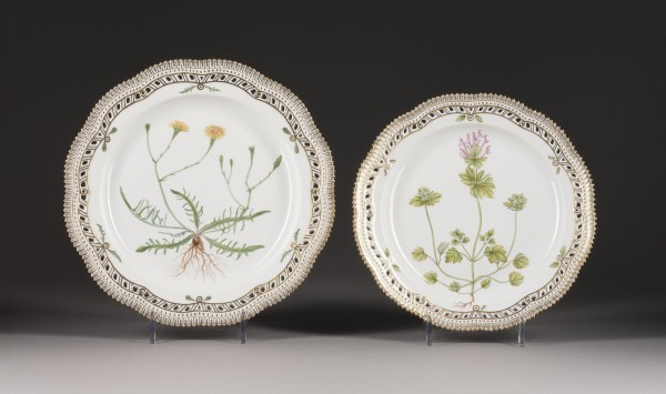 Auktion 146<br>ZWEI RUNDE PLATTEN 'FLORA DANICA'