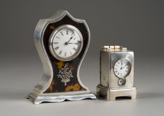 Auction 146<br>ZWEI REISEWECKER