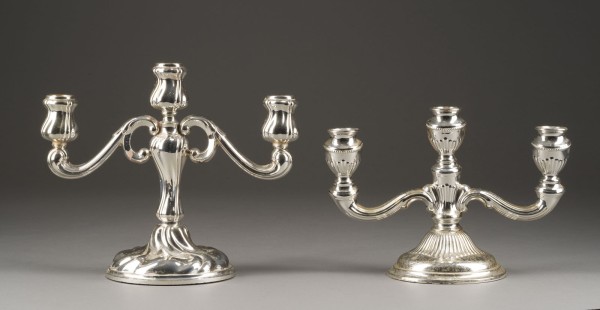 Auction 146<br>ZWEI DREI-FLAMMIGE KERZENLEUCHTER