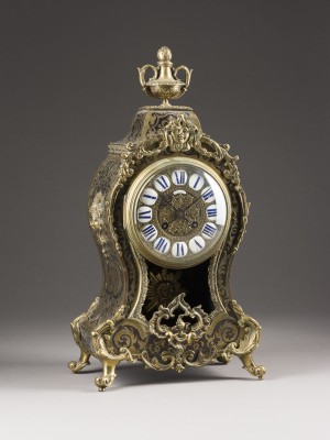Auktion 146<br>BOULLE-TISCHUHR