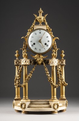 Auktion 146<br>LOUIS XVI-PORTALUHR