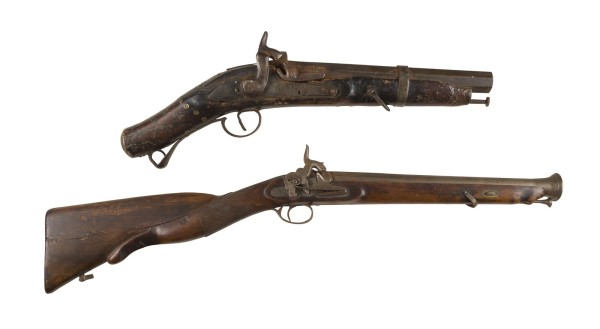 Auktion 146<br>ZWEI STEINSCHLOSS-HANDWAFFEN