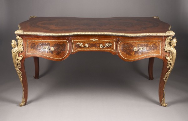 Auction 146<br>BUREAU PLAT IM STILE NAPOLEON III.