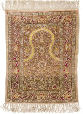 Auktion 146<br>HEREKE SEIDE MIT GOLDBROKAT