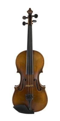 Auktion 146<br>VIOLINE NACH ANTONIO STRADIVARI UND ZWEI VIOLINBÖGEN 'BAUSCH' UND 'HOMA JDEAL'