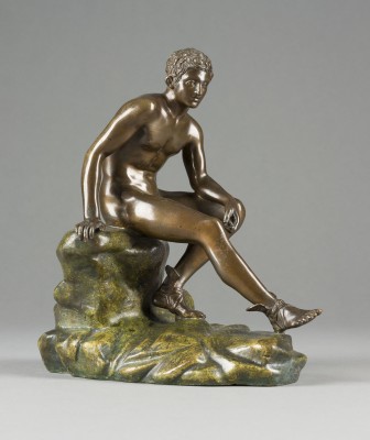 Auction 146<br>KLEINER SITZENDER HERMES AUS HERCULANEUM