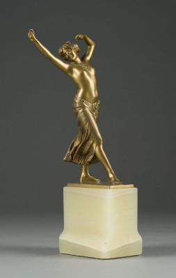 Auction 146<br>ART DÉCO TÄNZERIN