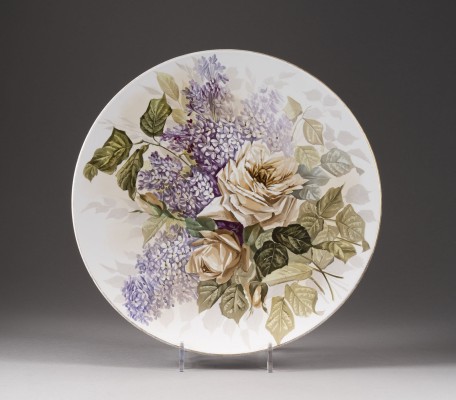 Auction 147<br>GROSSE PLATTE MIT ROSEN UND FLIEDER