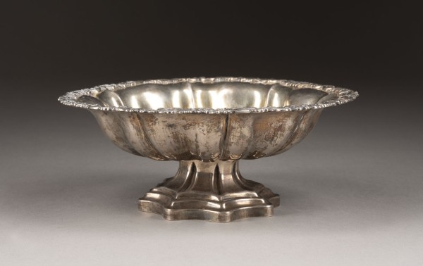 Auction 147<br>FUSSSCHALE