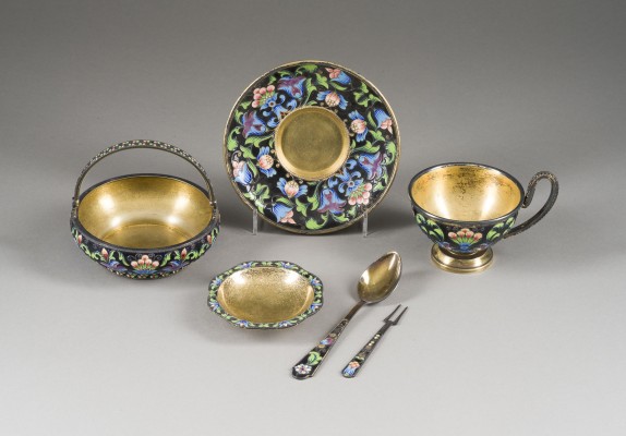 Bild FÜNFTEILIGES CLOISONNÉ-EMAIL-TEESET