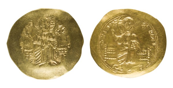 Auktion 147<br>ZWEI GOLD-MÜNZEN MIT CHRISTUS PANTOKRATOR UND DEN HEILIGEN KONSTANTIN UND HELENA