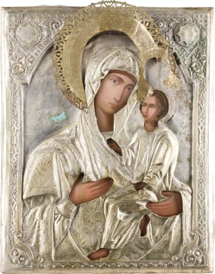 Auction 147<br>SEHR GROSSE IKONE MIT DER GOTTESMUTTER VON TICHWIN (TICHWINSKAJA) MIT OKLAD